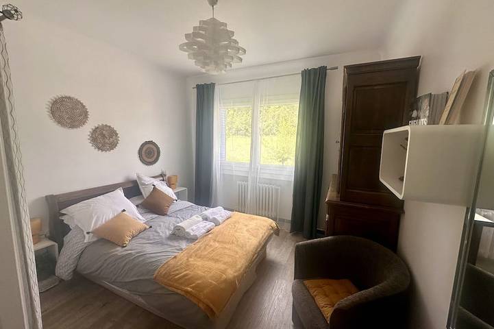 Location de vacances pour 7 personnes, avec piscine ainsi que jardin et jacuzzi, animaux acceptés à La Motte-Chalancon - 4