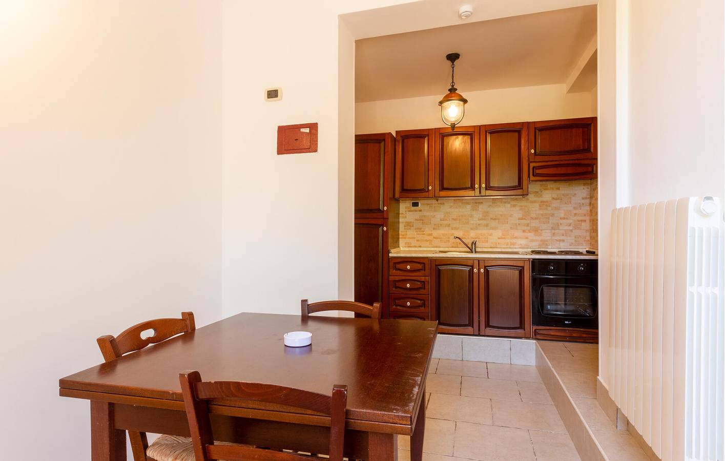 Cozy Apartment with Pool & Parking, Near Zavorra EnoFishBar in Ostuni, Salento
