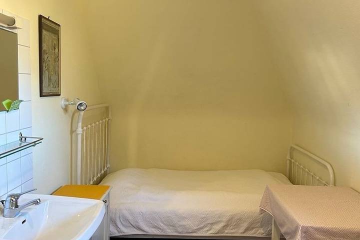 Ganze Wohnung, Lovingly furnished attic vacation apartment in Vosges house (maximum 4 peopl) in Hohrod, Regionaler Naturpark Belchen der Vogesen
