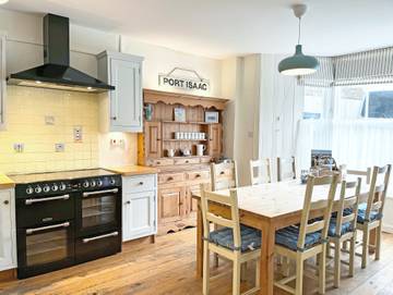 Holiday Rental for 9 People in Port Isaac, Cornwall, Photo 4