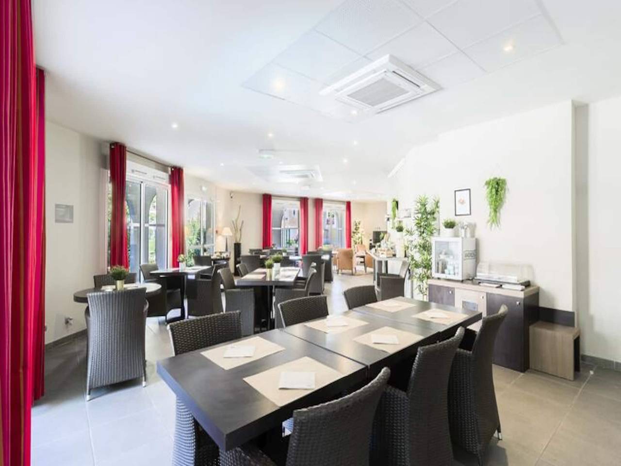 Ganze Wohnung, Villa in Rousset mit Pool und Grünanlage in Rousset, Aix-en-Provence und Umgebung