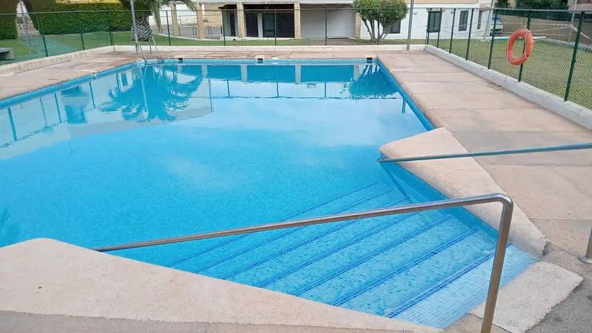 Ferienwohnung für 3 Personen, mit Balkon und Pool in Almería