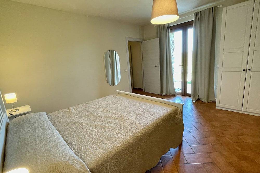 Dream vacation in a villa with private pool for 8 people near the sea in Bibbona, Etruskische Küste
