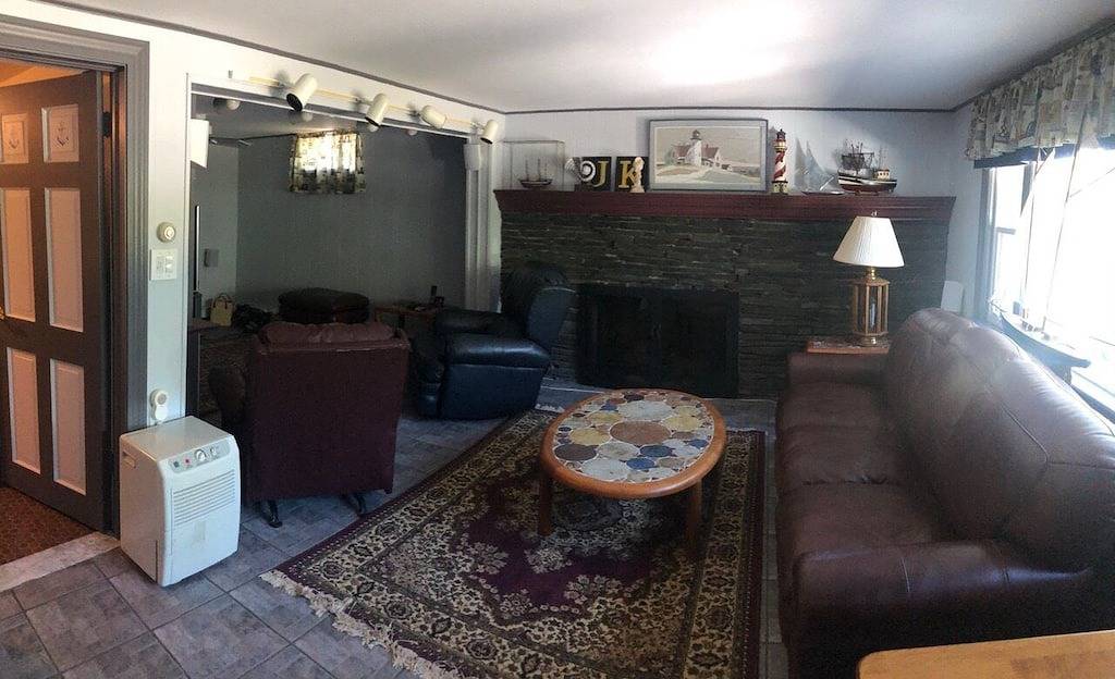 Waterfront Charm Bordered by Seymour Pond -Ccr Trail- Long Pond in Harwich, Cape Cod