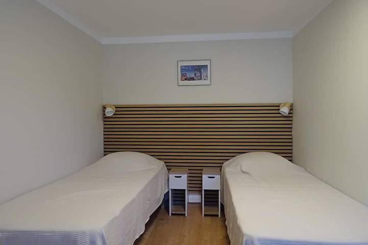 Ganze Wohnung, Charming, detached garden-level vacation rental near the town center in Périgord Blanc
