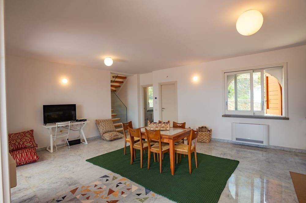 Villa Santa Venere - Cinco Habitaciones Villa, Capacidad 15 in Pollica, Cilento
