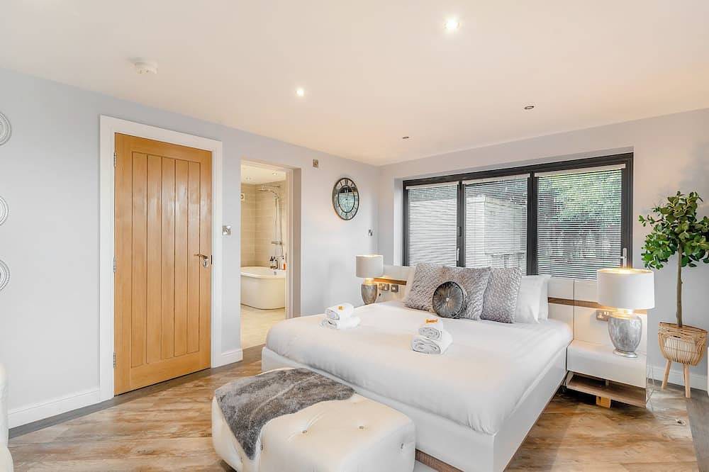 5 bedroom accommodation in Bowness-on-Solway in Cumbria