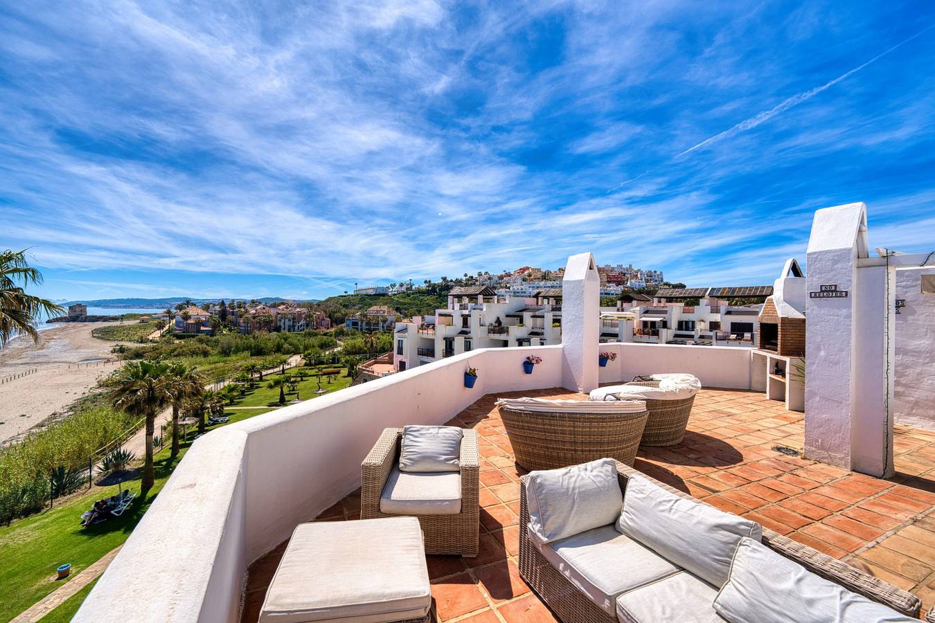 3180 Duplex-Penthouse mit Panoramablick auf das Meer in Casares del Mar, Casares