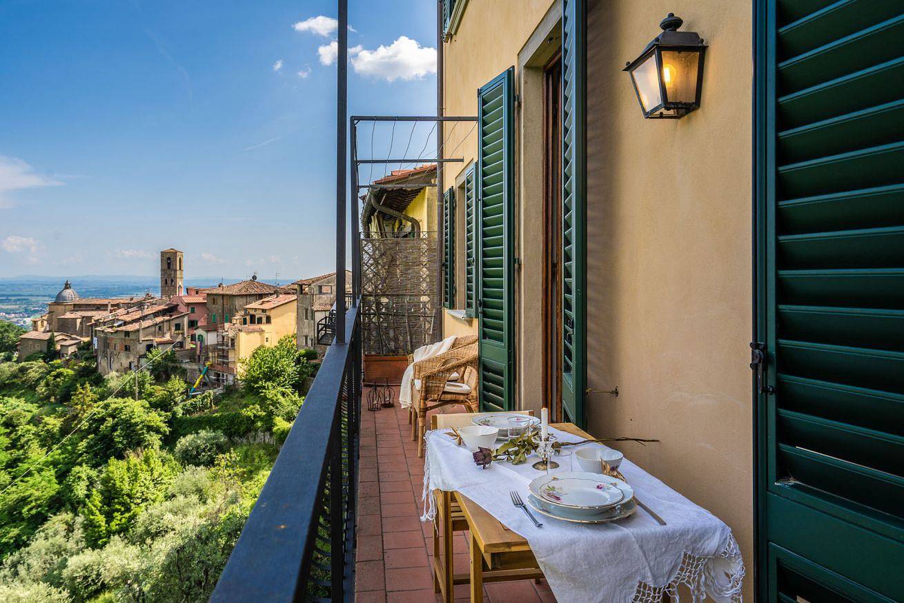 Ganze Wohnung, Ferienwohnung für 3 Personen mit Balkon/Terrasse in Massa e Cozzile, Pistoia Provinz