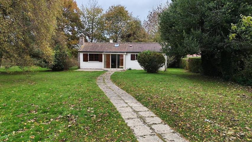 Location de vacances pour 5 personnes, avec Terrasse ainsi que Jardin et Vue à Woignarue