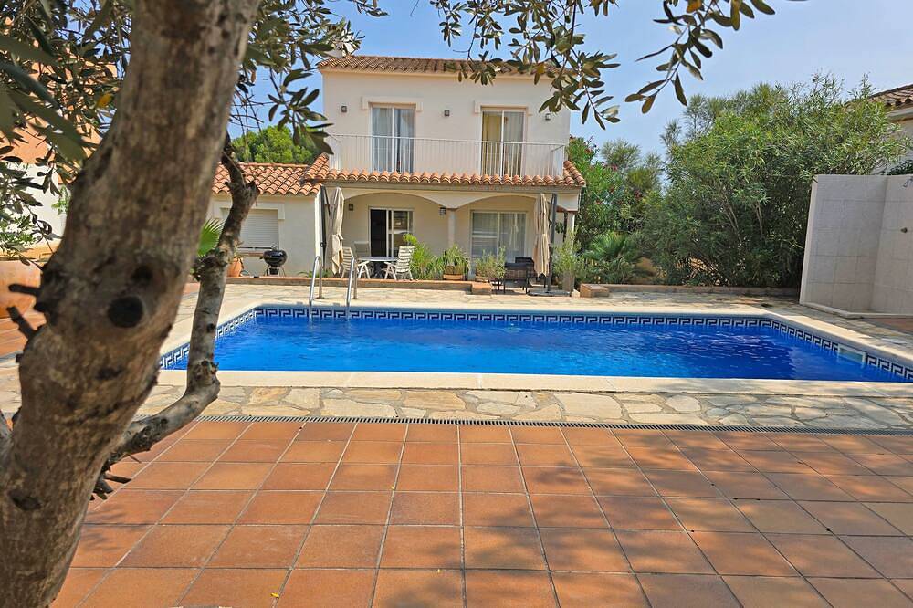 Pilans House with Garden and Private Pool in l'Escala, Oberampurien