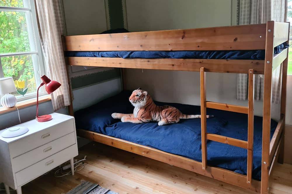 Auf einem Wassergrundstück mit eigenem Bootssteg in Norrköping, Vikbolandet