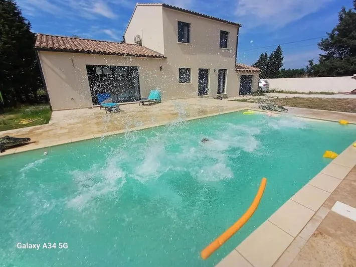 Chalet para 8 personas, con piscina además de jardín y terraza - 1
