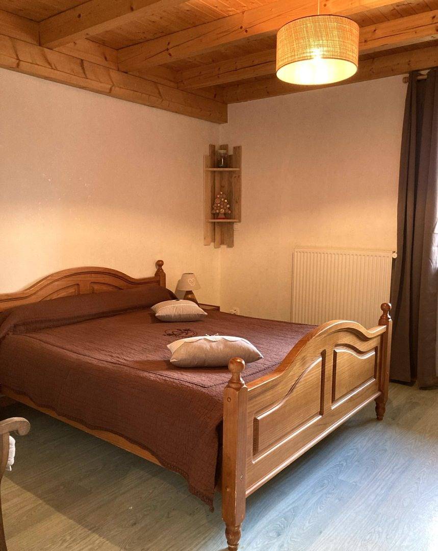 Chez les Hypolites - Chambre Cécile in Saint-Pierre (Jura), Parc naturel régional du Haut-Jura