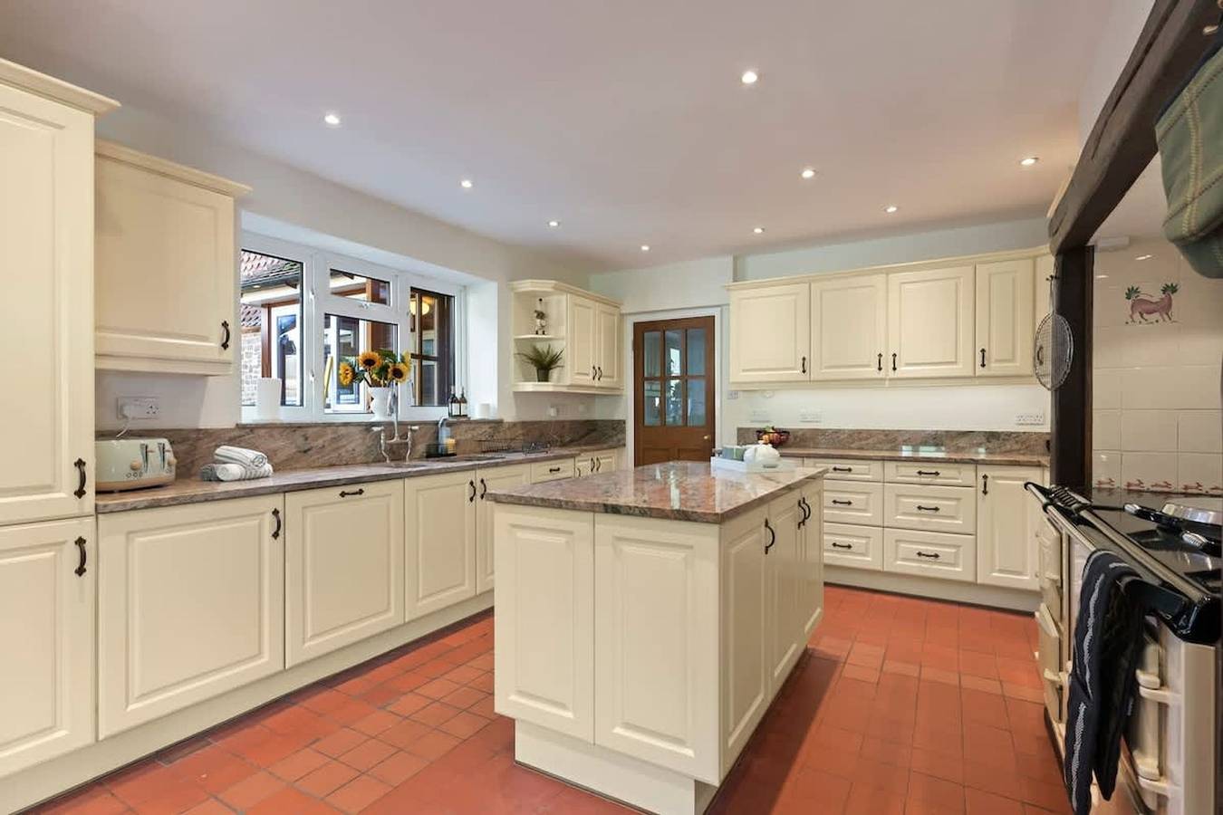 Incredible Countryside Getaway with Tennis Court in Bramley, Surrey