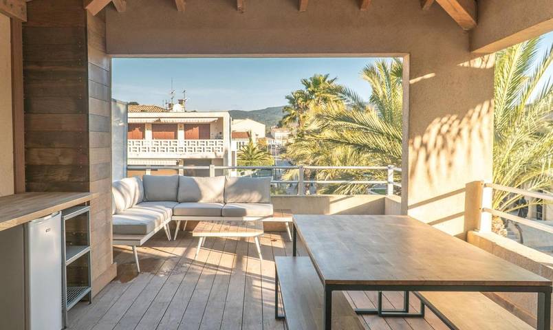 Gîte pour 4 personnes, avec Terrasse dans Theatre Galli Sanary Sur Mer