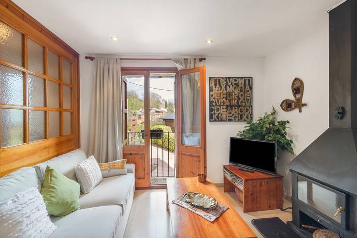 Casa de vacaciones 'Cal Andreu' con vistas a la montaña, jardín privado y Wi-Fi in Ventolà, Ribas de Freser