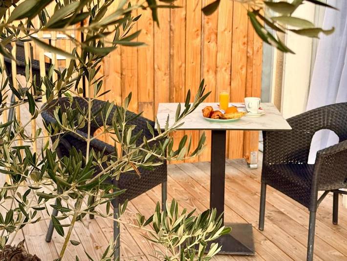 Hôtel pour 2 personnes, avec piscine et jardin à Villeneuve-lès-Béziers - 4