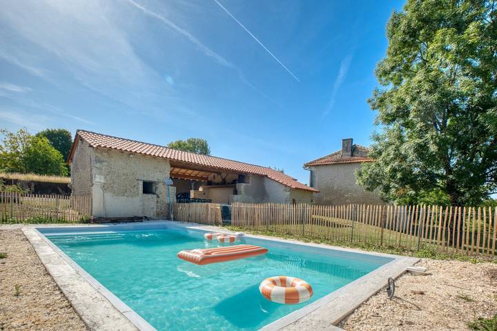Gîte pour 15 personnes, avec Jardin