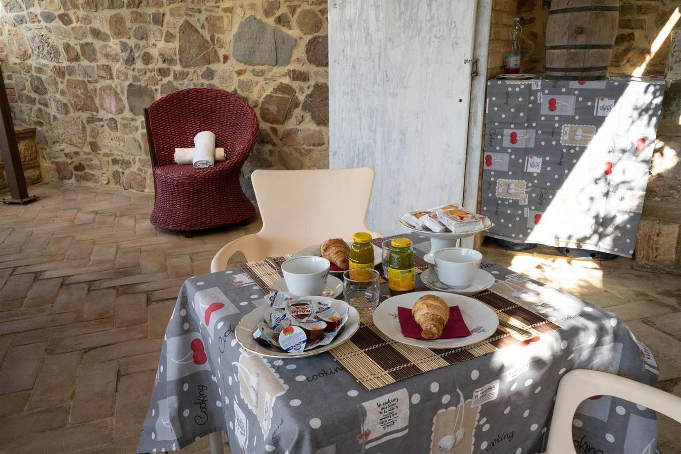 Apartamento entero, Casa vacacional Sant'Antimo en Montalcino con piscina y vistas in Castelnuovo dell'Abate, Montalcino