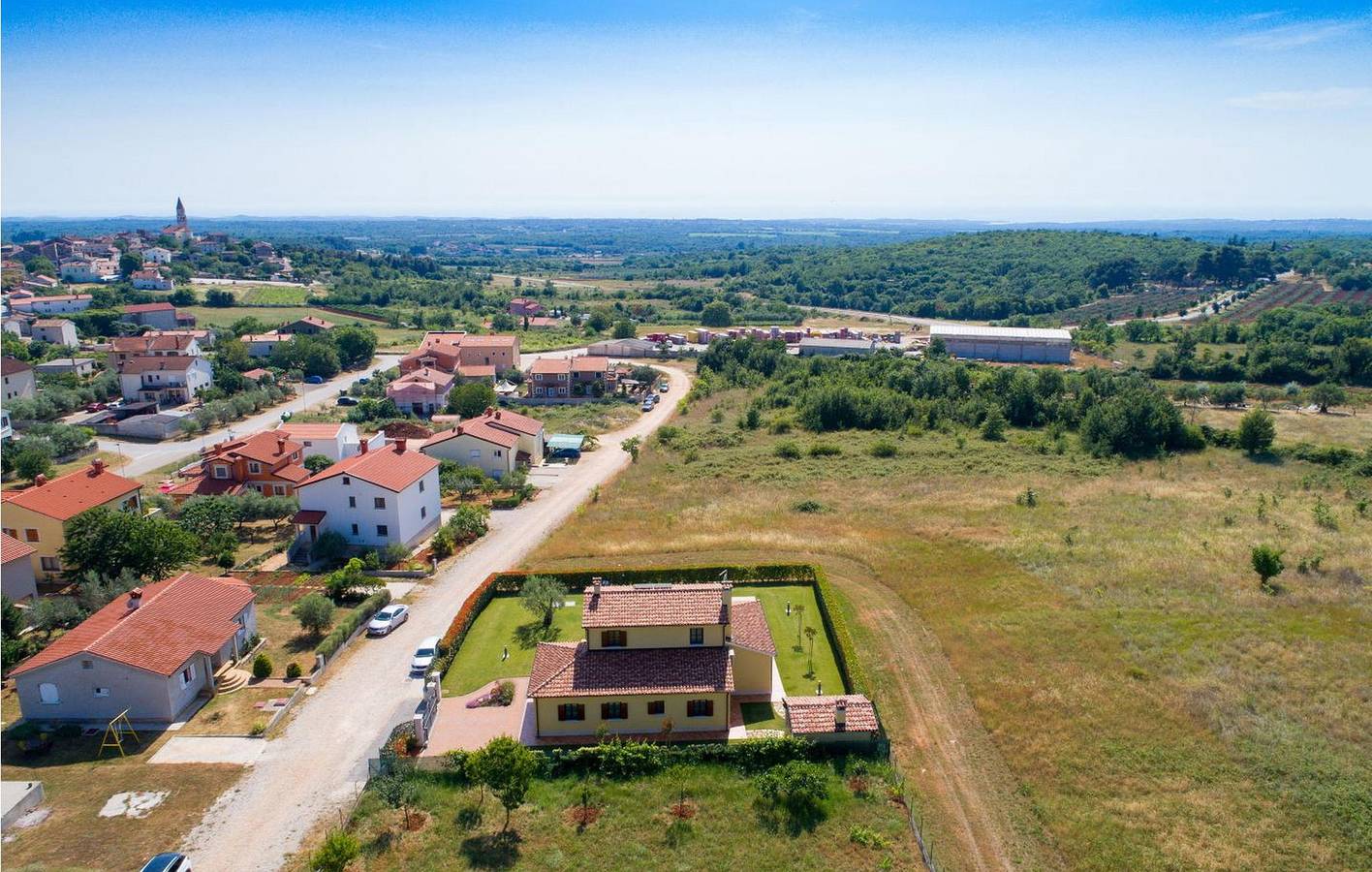 Reizende 2-Zimmer-Wohnung mit Pool und Terrasse in Visnjan, 500 m von den Sehenswürdigkeiten entfernt in Visnjan, Općina Višnjan