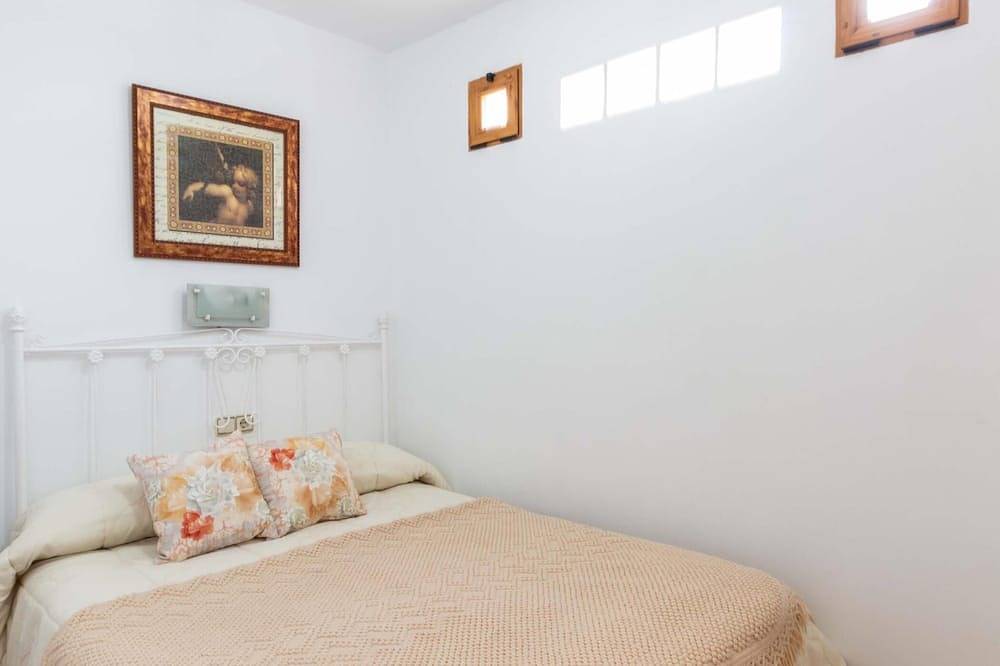 Family house with three rooms, fireplace - terrace in Nigüelas, Granada Province