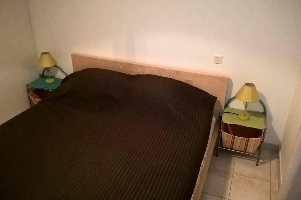 Ganze Wohnung, Am Strand, Meerblick, private Garage, großer Südbalkon und Gärten, modern in Mèze, Côte d'Améthyste