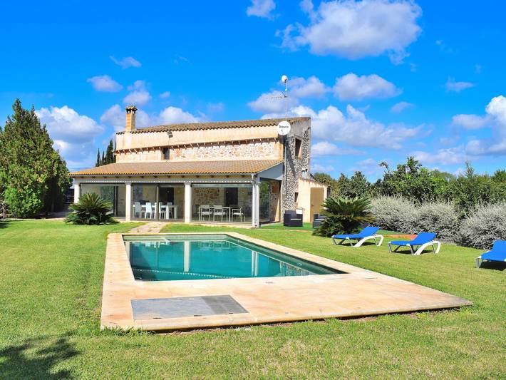 Gîte pour 6 personnes, avec Terrasse ainsi que Jardin et Piscine à Muro