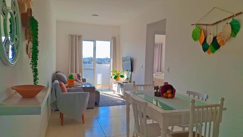 Casas e apartamentos de temporada para 4 pessoas, com vista e balcão e ainda piscina, adaptado a crianças em Itajaí