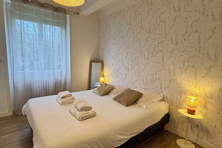 Apartamento entero, Casa Marbeau - 6 pers. - Stationnement - Entre le centre-ville et la gare in Brive-la-Gaillarde, Brive-la-Gaillarde region