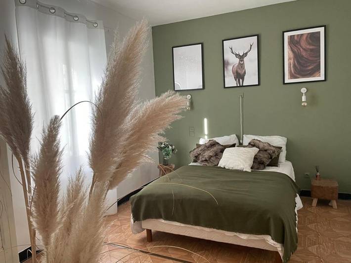 Chambre d’hôte pour 2 personnes, avec Jardin ainsi que Piscine et Vue