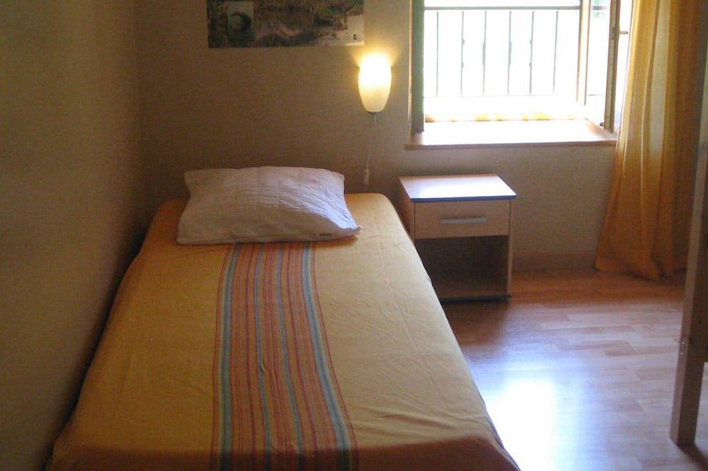 Casita encantadora in Thiolières, Parque Natural Regional Livradois-Forez