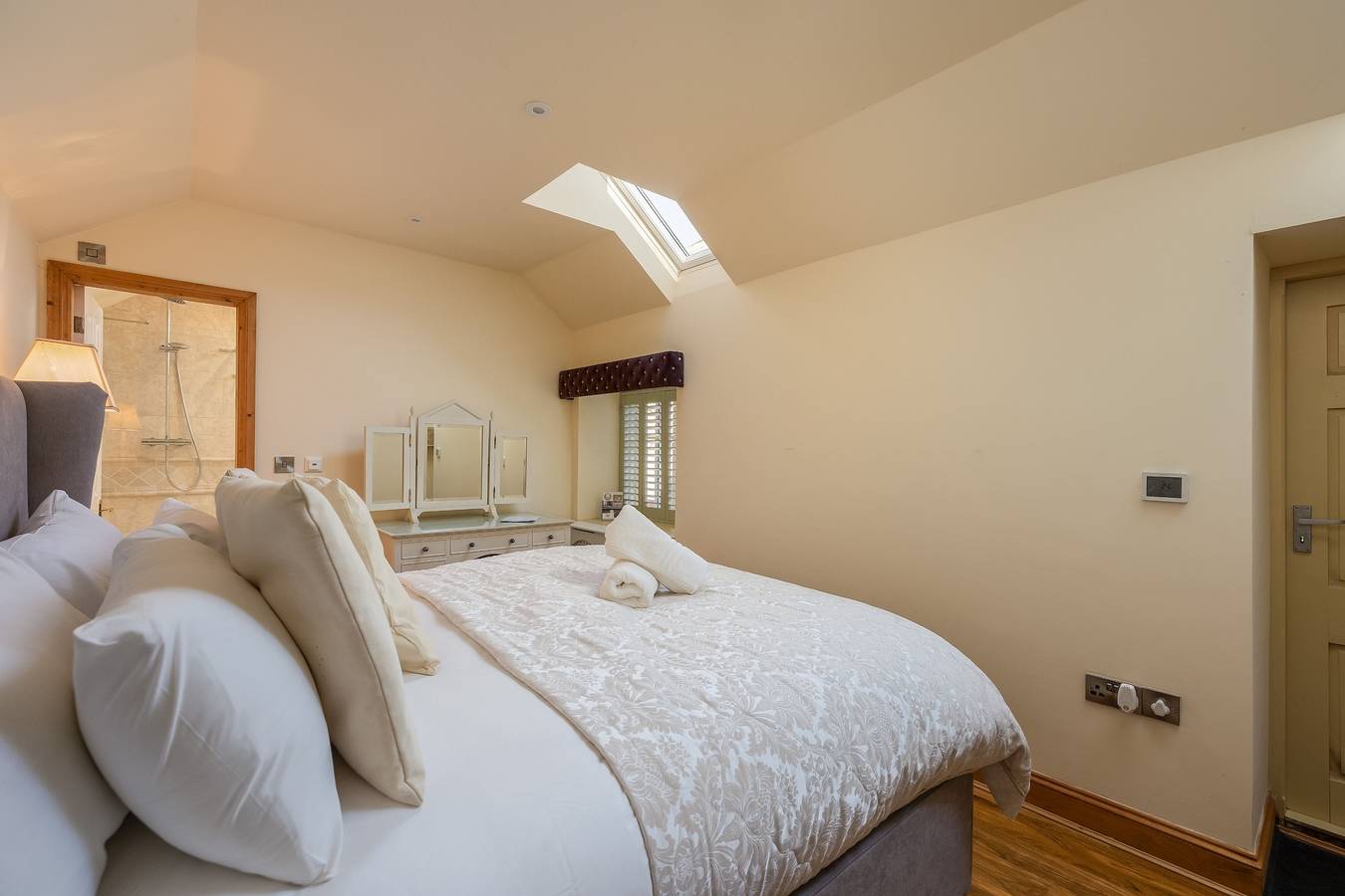 Wisteria Cottage & Barn in Helmsley, North York Moors National Park