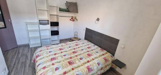 Gîte pour 3 personnes, avec terrasse à Cruscades