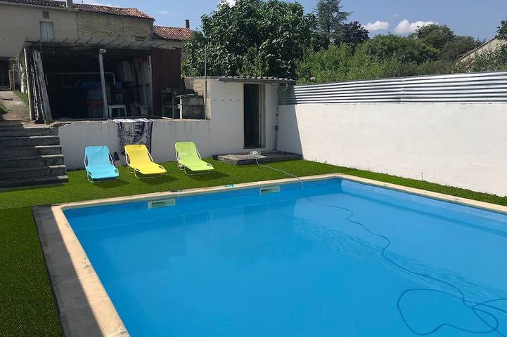 Location de vacances pour 10 personnes, avec Jardin à Villejésus