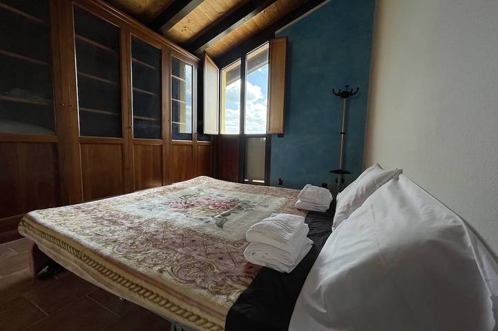 Villa Cavalieri in Vedriano with a panoramic view of the Reggio Emilia hills in Canossa, Reggio Emilia Provinz