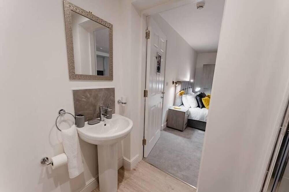 Entire apartment, Apt 2 Prescott Court Halifax in Halifax (West Yorkshire), West Yorkshire