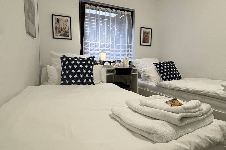 Ganze Wohnung, Ruhiges & Gemütliches Kleines Doppelzimmer in Top Lage in Langenfeld (Rheinland), Kreis Mettmann
