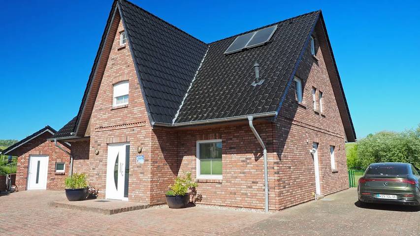 Ferienhaus für 16 Personen, mit Sauna und Garten sowie Pool und Terrasse in Wohlenberg - 2