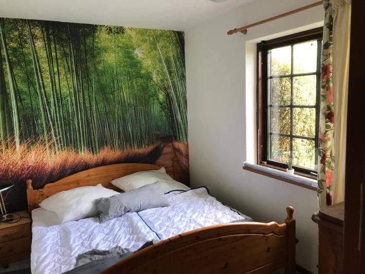 Ferienhaus für 8 Personen, mit Terrasse und Garten in Esgrus