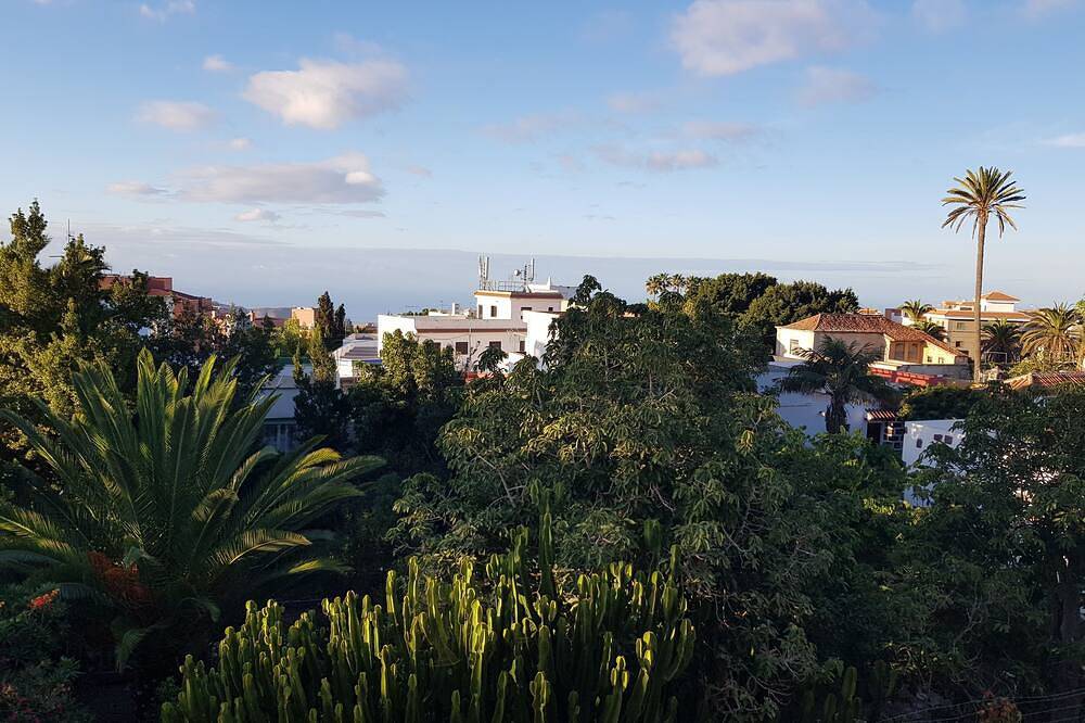 Apartamento entero, Bonito apartamento de 2 dormitorios y 2 baños en el centro de Arona in Arona , Tenerife Sur