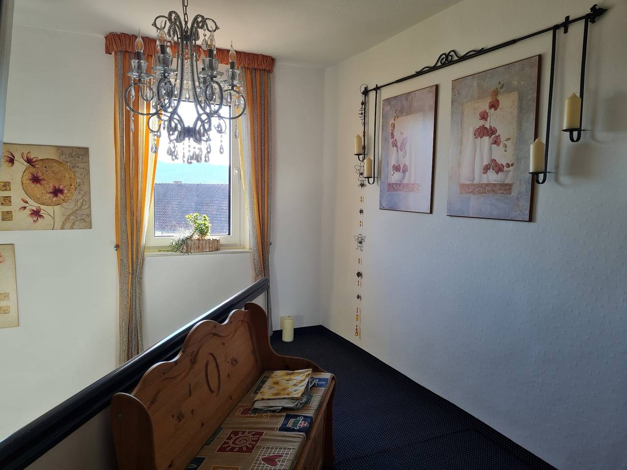 Ganze Ferienwohnung, Ruhige Ferienwohnung mit Balkon und Terrasse nahe Kassel in Helsa, Hessisches Bergland