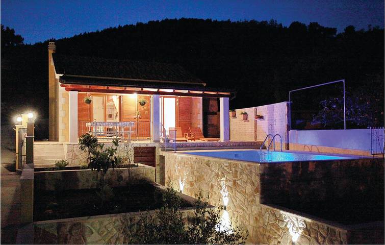 Cozy Seaside Retreat with Pool, Terrace, and Beach Access in Blato, Korcula
