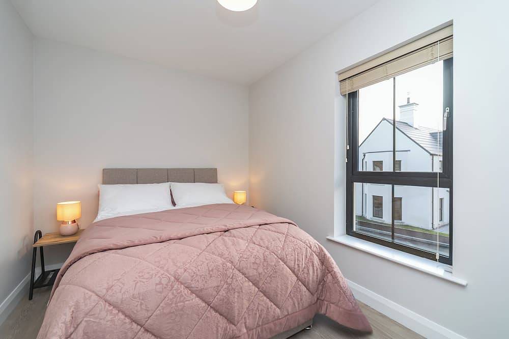 Mourne Mountain Cottage with Hot Tub & Views Near Tollymore Forest Trails in Newry, Grafschaft Armagh