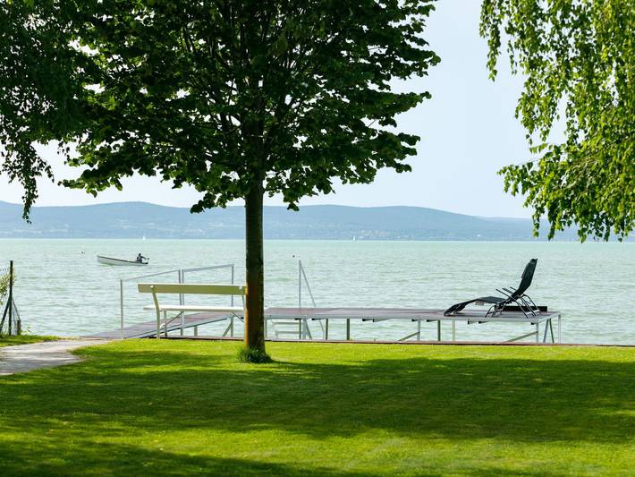 Ferienwohnung für 4 Personen, mit Garten und Seeblick in Ungarn - 2