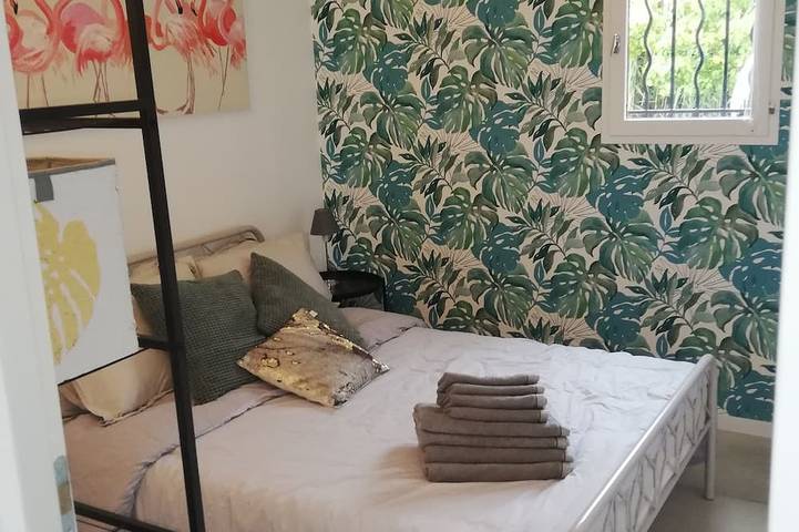 Gîte pour 4 personnes, avec piscine et terrasse dans Plage de l'Almanarre - 3