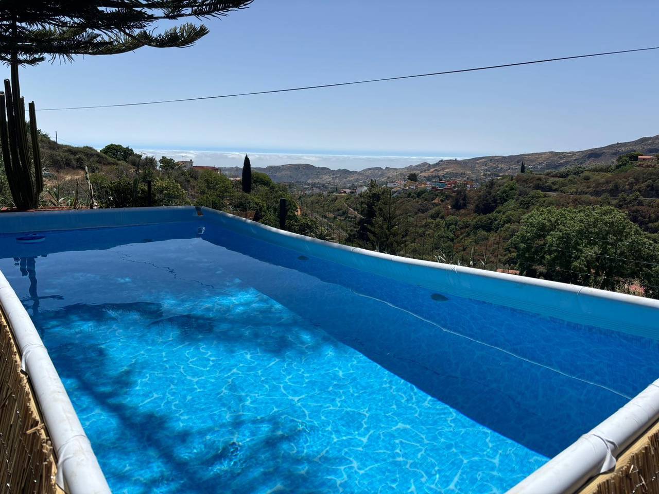 'Colladito' com vistas para a montanha, piscina privada e Wi-Fi in El Gallego, Teror