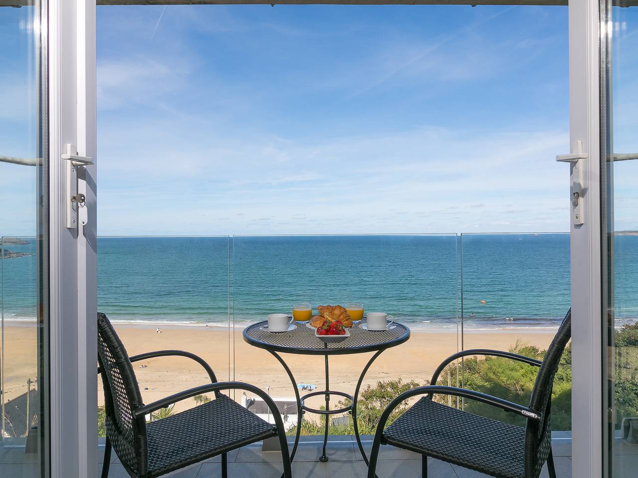 Entire apartment, Ivory in Carbis Bay, Cornwall