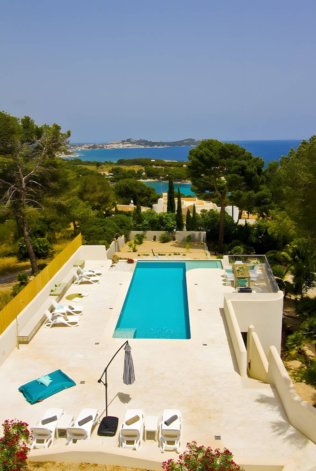 Casa de férias 'Blanca' com vista para o mar, Wi-Fi e ar condicionado in Cala Provencal, Capdepera