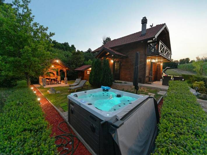 Ferienhaus für 6 Personen, mit Balkon und Garten sowie Sauna